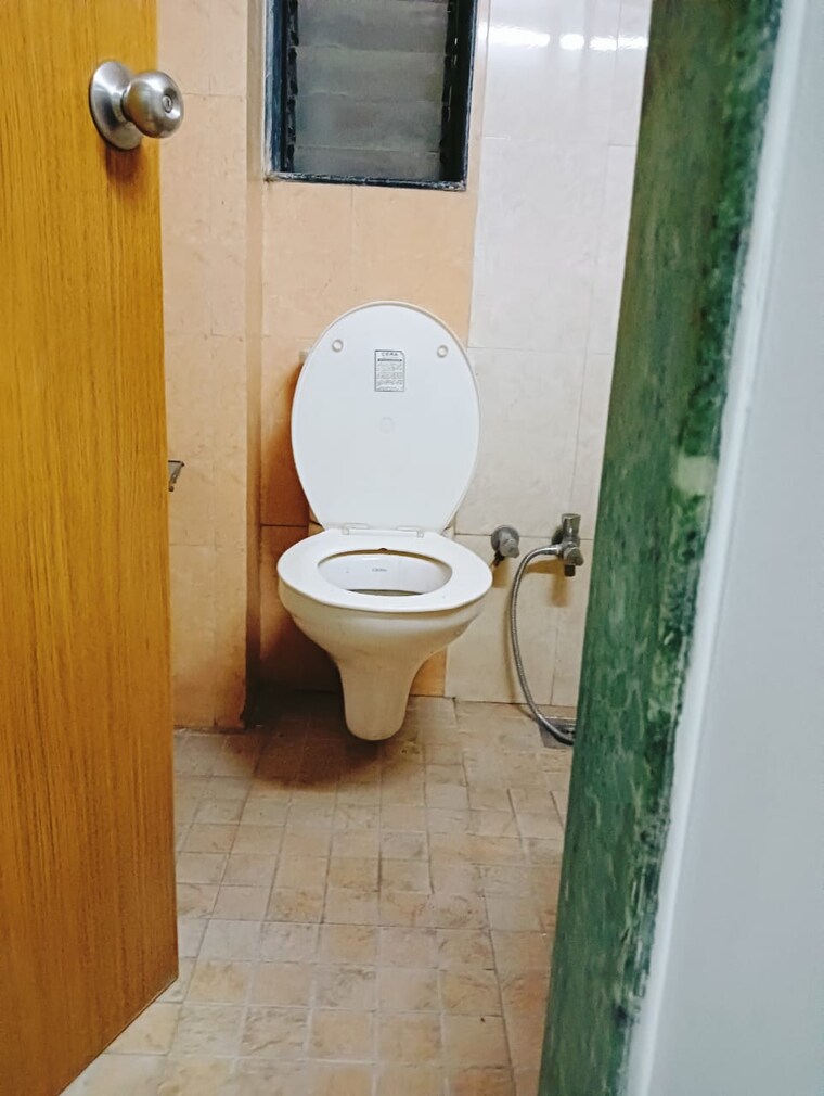 Bathroom, haware-infotech-park Commercial Office Space 670 Sq.Ft. In Vashi Sector 30a Navi Mumbai 9473739