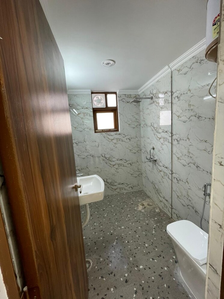 Bathroom, saket 1 Bedroom 500 Sq.Ft. Builder Floor In Saket Delhi 9473759