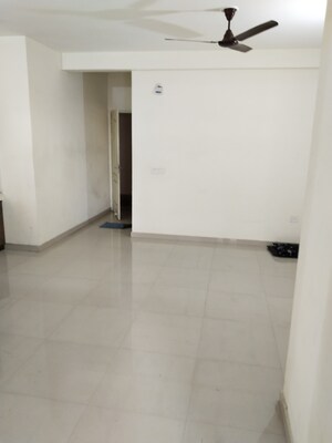 Room in 2 BHK Apartment at Pyramid Elite, Sector 86 – for Rent