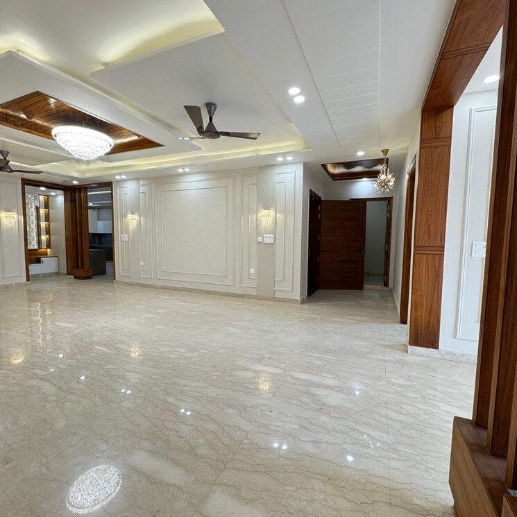 Room, sector 21d 4 Bedroom 250 Sq.Yd. Builder Floor In Sector 21d Faridabad 9473777