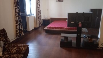 Living Room in 2 BHK Independent House at Sector 55 – for Rent