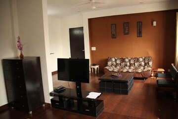 Living Room in 2 BHK Independent House at Sector 55 – for Rent