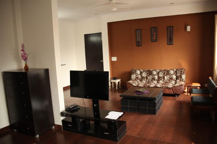Living Room, sector 55 2 Bedroom 1710 Sq.Ft. Independent House In Sector 55 Noida 9473788