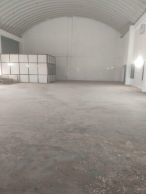 Room in  Warehouse at Kadi – for Rent