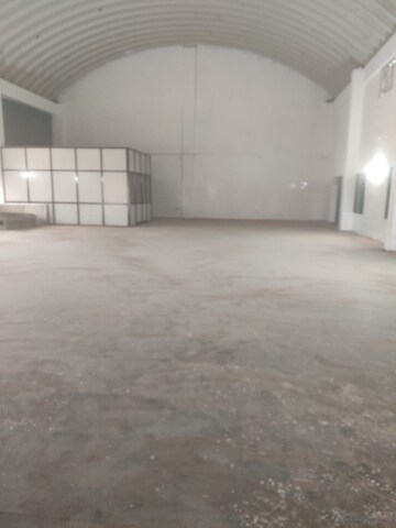 Room in  Warehouse at Kadi – for Rent