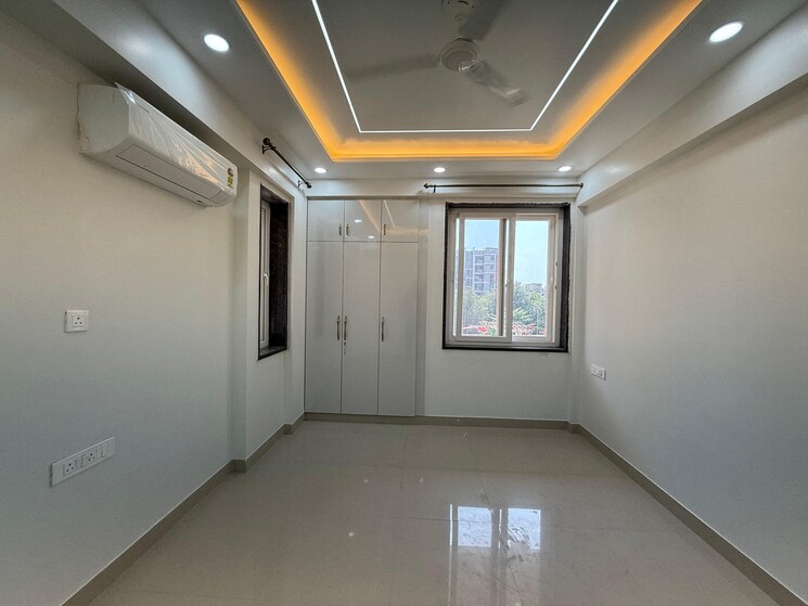 Room, vasant kunj 4 Bedroom 2500 Sq.Ft. Apartment In Vasant Kunj Delhi 9473824