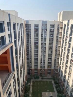 2 BHK Apartment For Rent in Lodha Golden Dream, Dombivli East