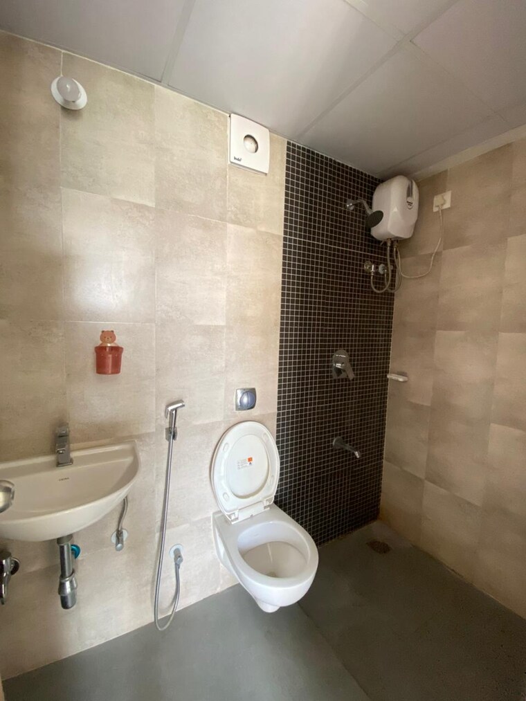 Bathroom, lodha-golden-dream 2 Bedroom 600 Sq.Ft. Apartment In Dombivli East Thane 9473828
