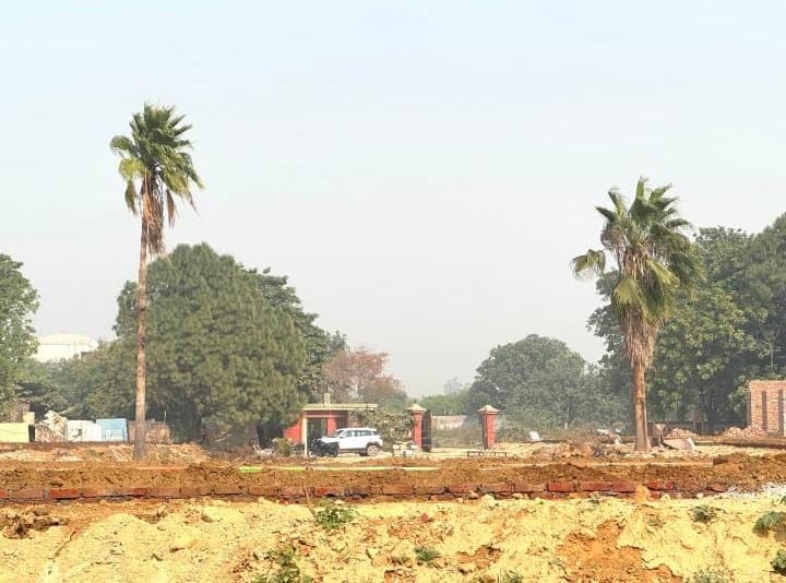 Plot For Sale in Shyam Kunj