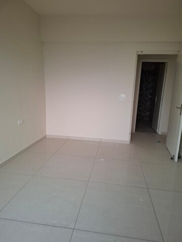 Room in 3.5 BHK Apartment at Ireo Victory Valley, Sector 67 – for Sale