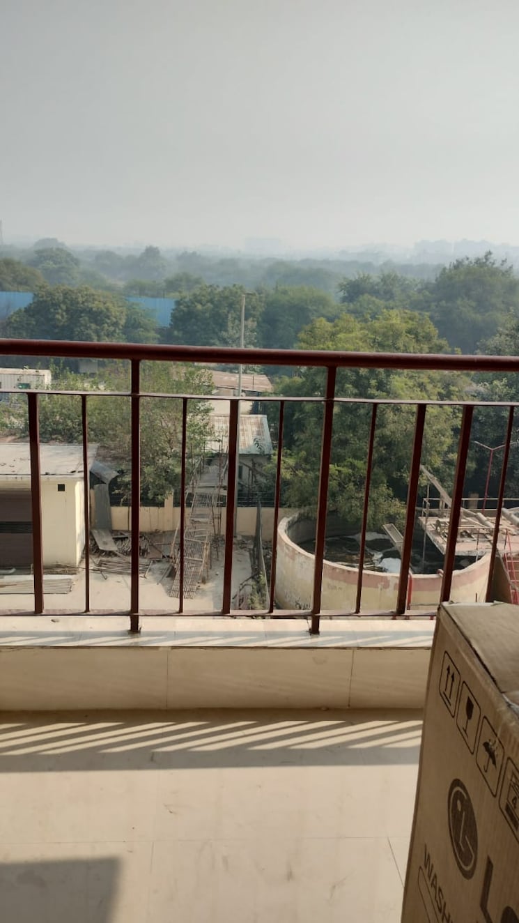 Balcony, sector 19b dwarka 1 Bedroom 450 Sq.Ft. Apartment In Sector 19b Dwarka Delhi 9473863