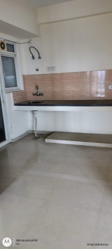 Kitchen in 3 BHK Apartment at Omaxe R2, Gomti Nagar – for Rent