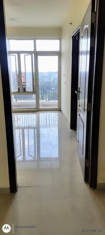 Building Lobby in 3 BHK Apartment at Omaxe R2, Gomti Nagar – for Rent