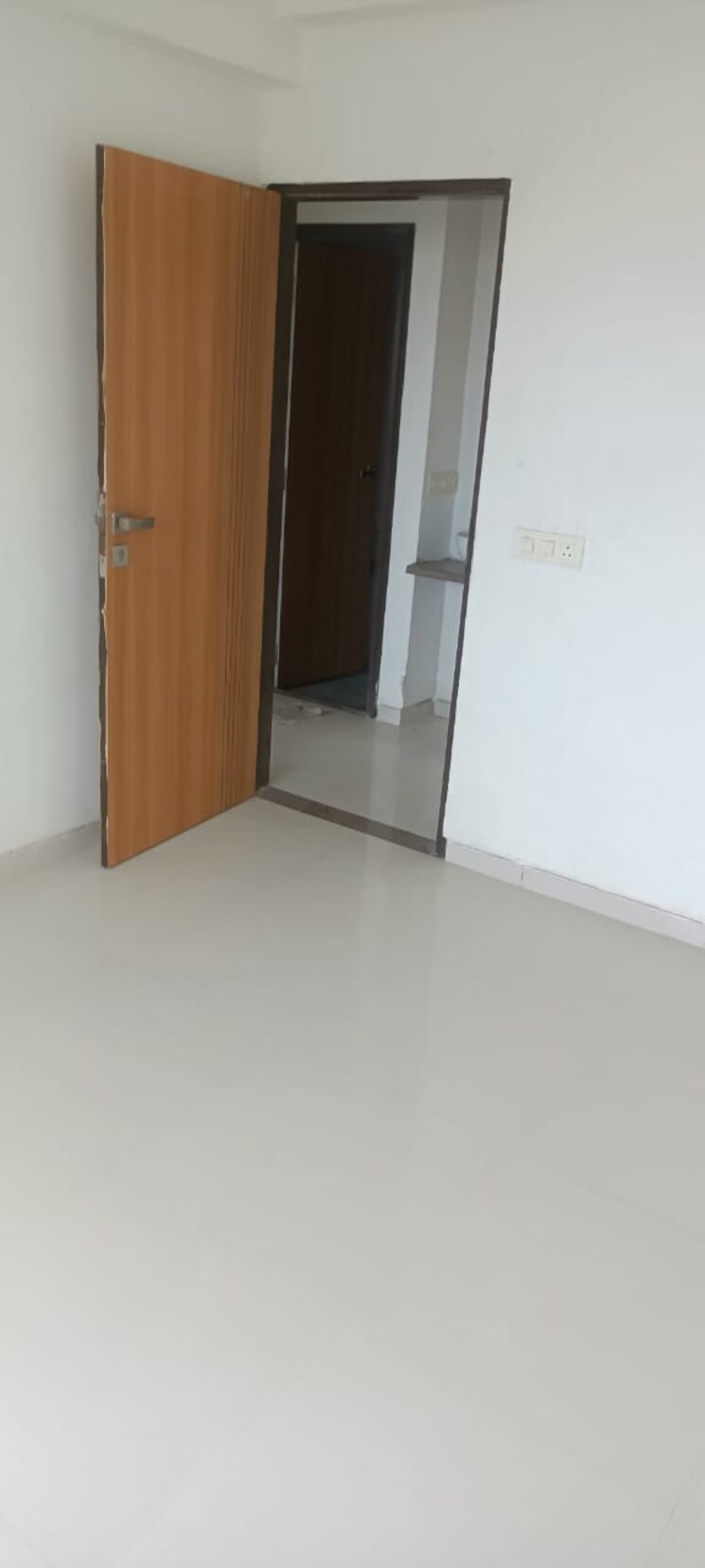Room, science city 3 Bedroom 220 Sq.Yd. Apartment In Science City Ahmedabad 9473921