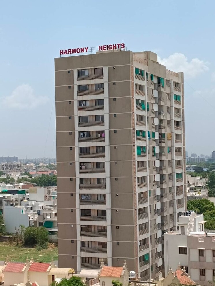 Exterior View, science city 3 Bedroom 220 Sq.Yd. Apartment In Science City Ahmedabad 9473921