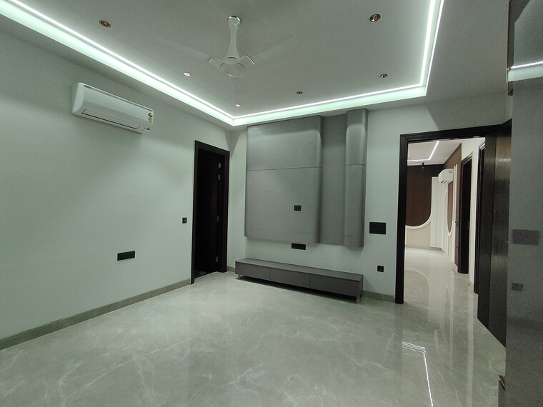 Room, sector 45 4 Bedroom 3200 Sq.Ft. Builder Floor In Sector 45 Gurgaon 9473876