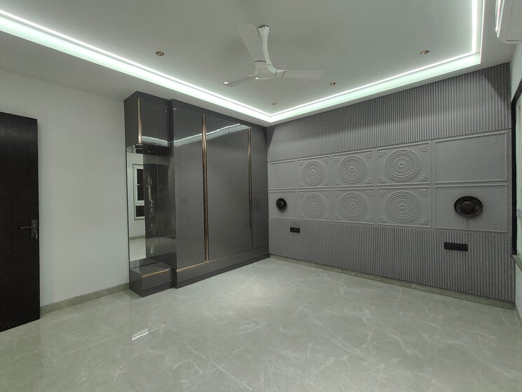 Room, sector 45 4 Bedroom 3200 Sq.Ft. Builder Floor In Sector 45 Gurgaon 9473876