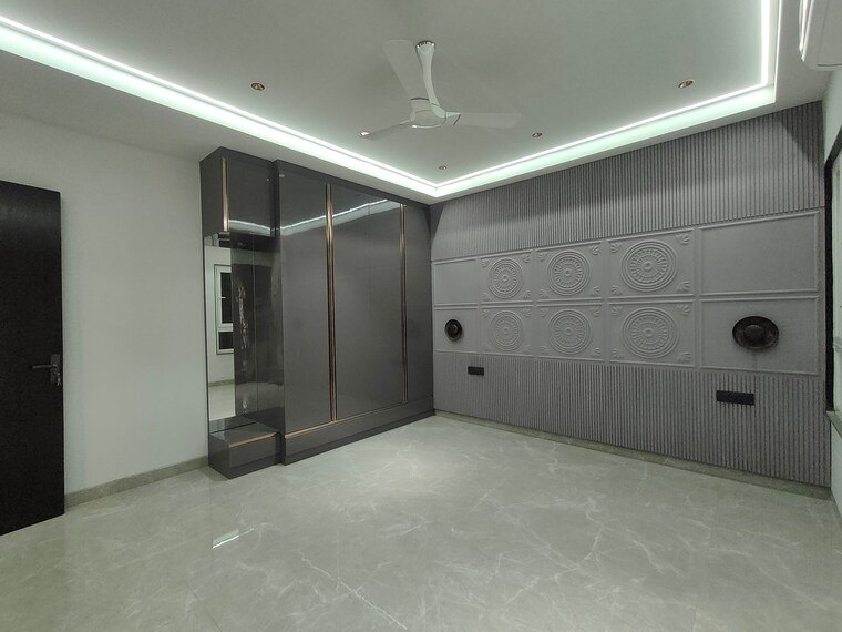 Room, sector 45 4 Bedroom 3200 Sq.Ft. Builder Floor In Sector 45 Gurgaon 9473876