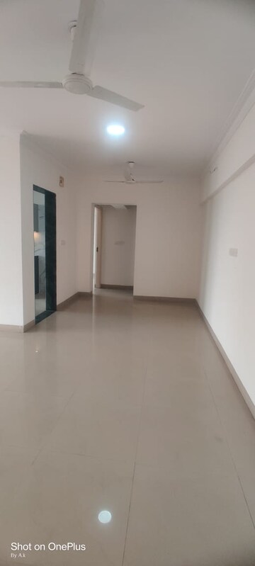 Room in 2 BHK Apartment at Nahar Amrit Shakti Rosa Alba, Chandivali – for Rent