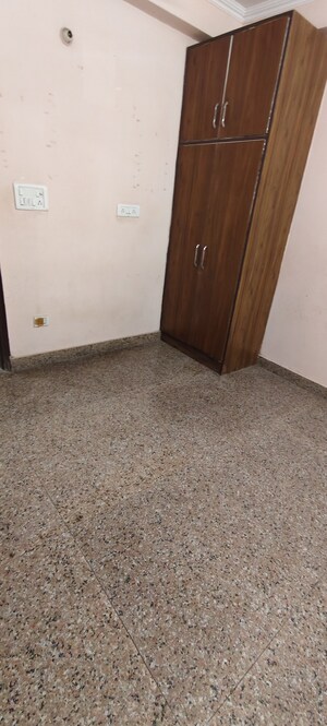 Room in 2 BHK Builder Floor at Sector 23 Dwarka – for Rent