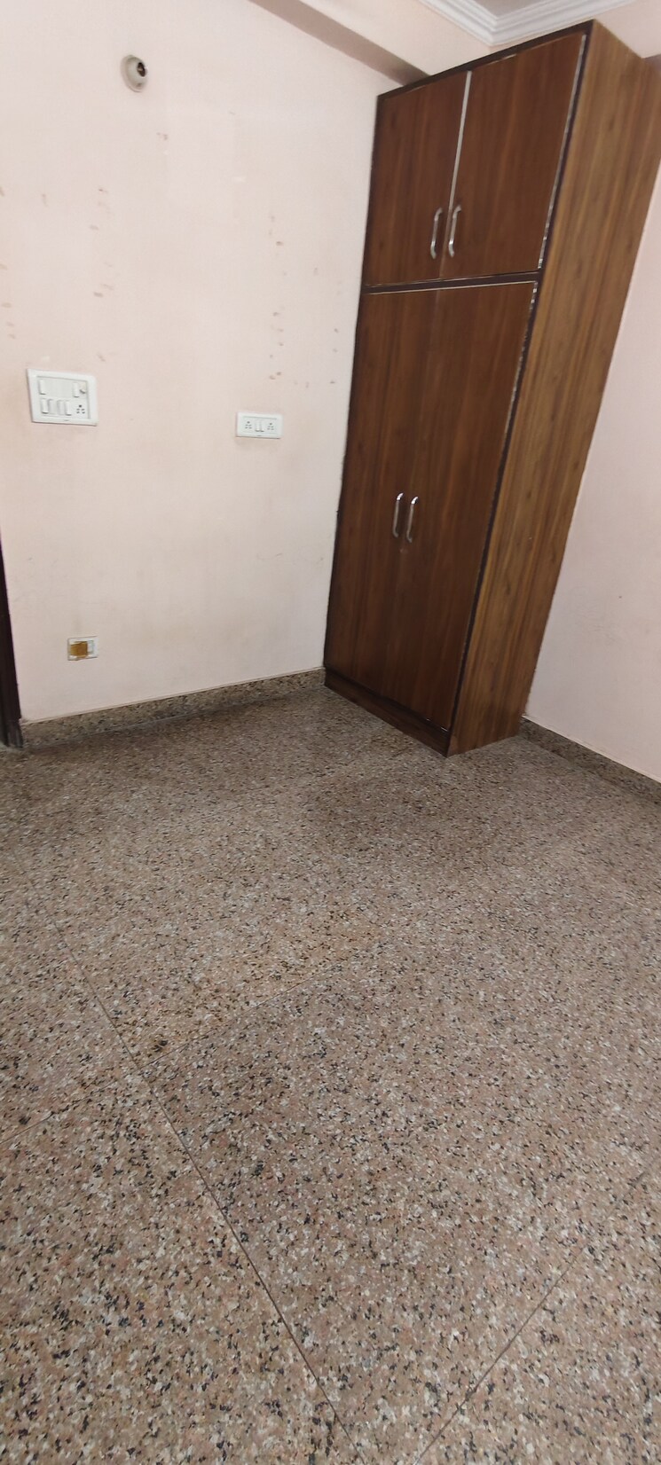 Room, sector 23 dwarka 2 Bedroom 800 Sq.Ft. Builder Floor In Sector 23 Dwarka Delhi 9473888