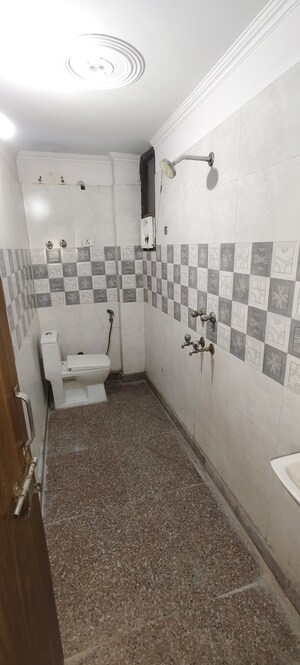 Bathroom in 2 BHK Builder Floor at Sector 23 Dwarka – for Rent