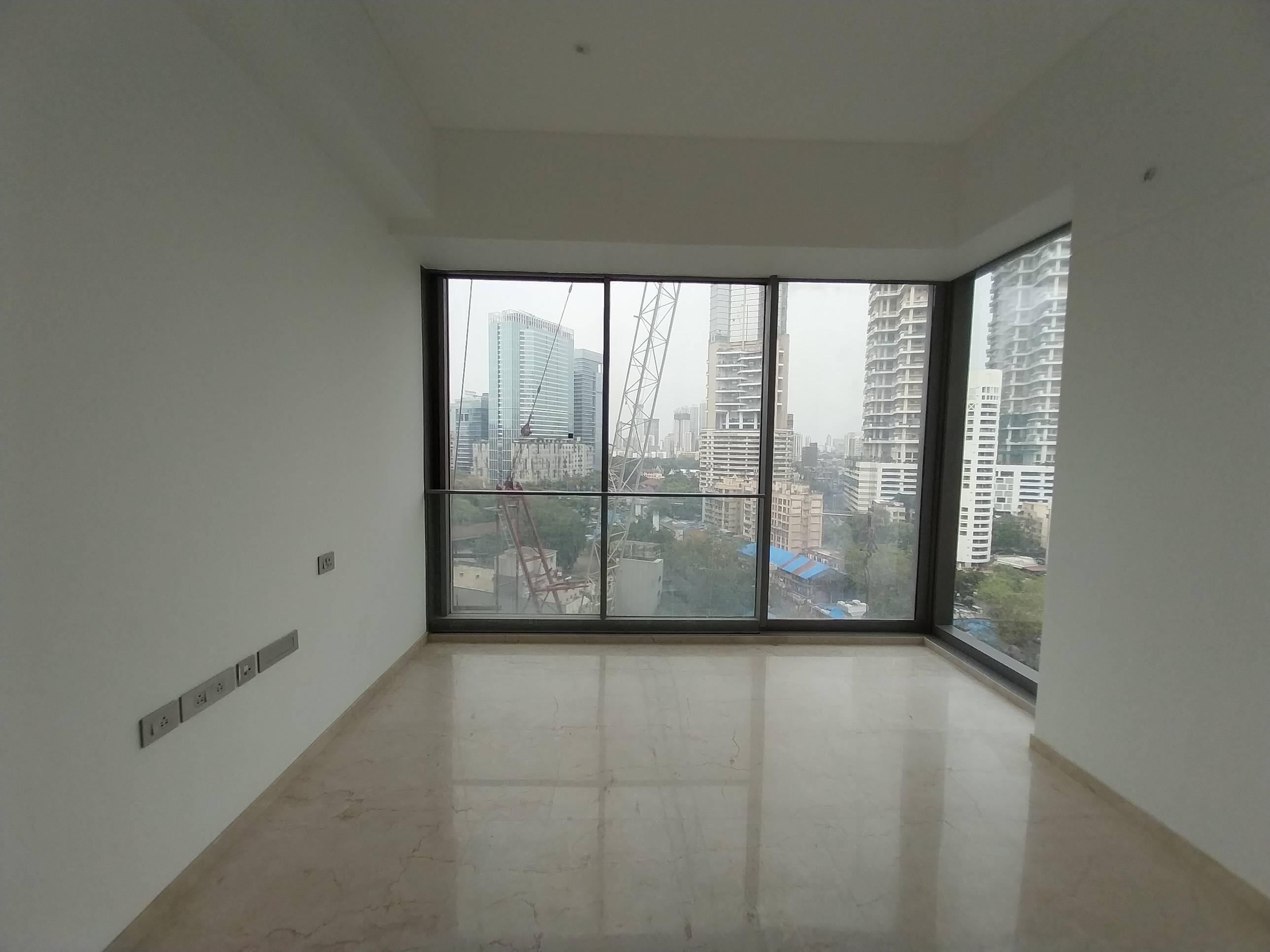 4 BHK + Servant Room Apartment For Sale in Rustomjee Crown