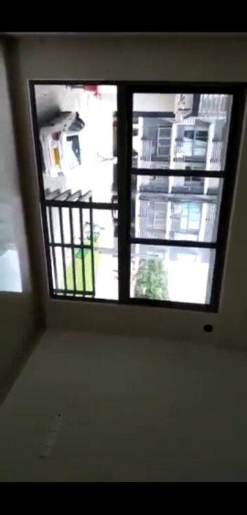 Room in 2 BHK Apartment at The Wadhwa The Address, Ghatkopar West – for Rent