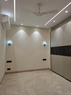 4 BHK + Extra Room Builder Floor For Sale in Elan Nirvana