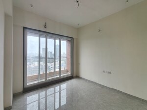 Room in 3 BHK Apartment at Borivali West – for Sale