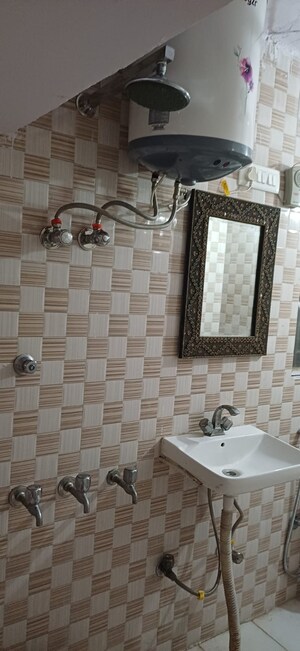Bathroom in 1 BHK Builder Floor at Saket – for Rent