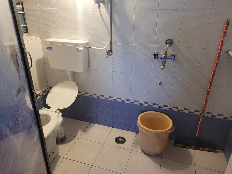 Bathroom, vrindavan-society 1 Bedroom 550 Sq.Ft. Apartment In Bhosale Nagar Pune 9473930