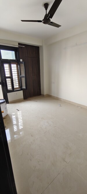 Room in 2 BHK Apartment at Sector 23 Dwarka – for Rent