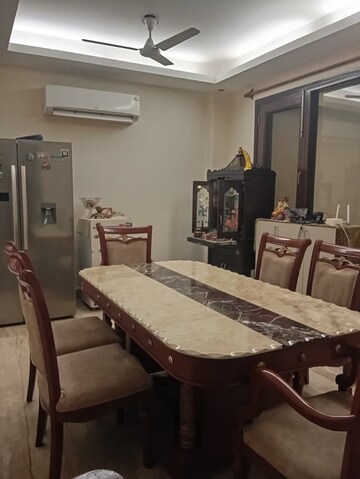 Gym in 3 BHK Builder Floor at Sukhdev Vihar – for Rent