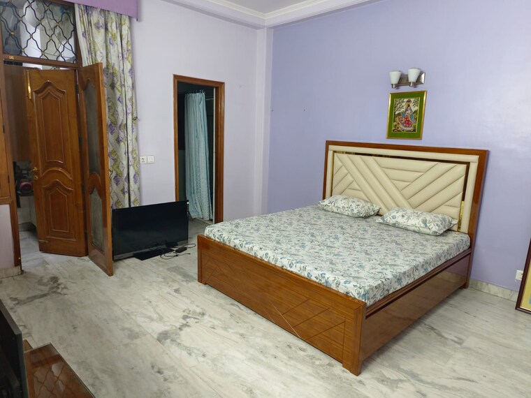 Bedroom, sukhdev vihar 3 Bedroom 1800 Sq.Ft. Builder Floor In Sukhdev Vihar Delhi 9473934