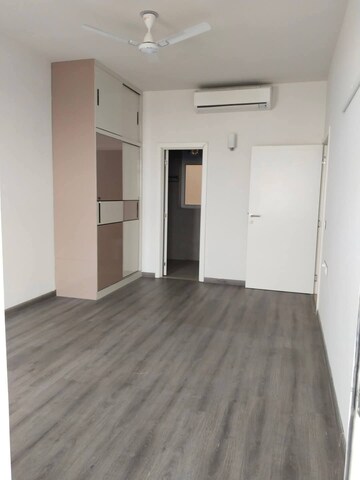 Room in 2 BHK Apartment at Ireo The Corridors, Sector 67a – for Rent