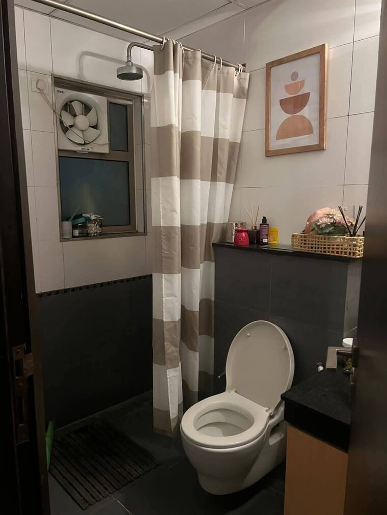 Bathroom, ireo-the-corridors 2 Bedroom 1484 Sq.Ft. Apartment In Sector 67a Gurgaon 9473923