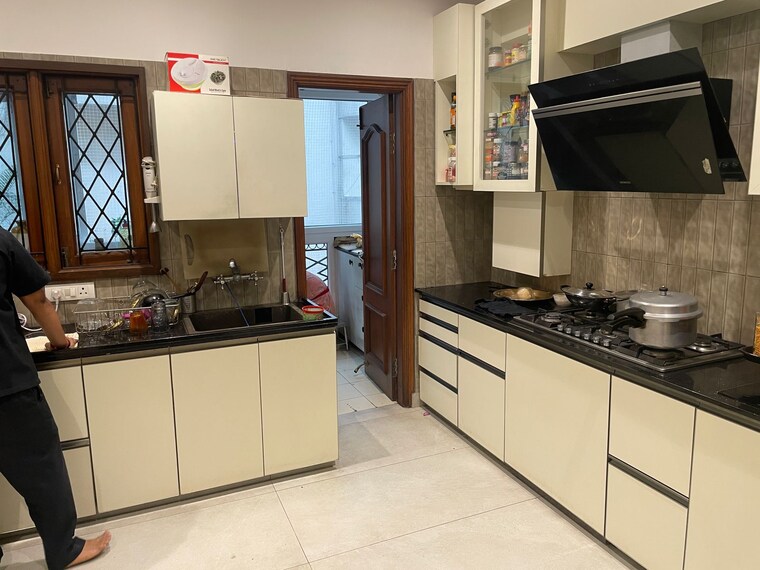 Kitchen, lavelle road 3 Bedroom 3000 Sq.Ft. Apartment In Lavelle Road Bangalore 9473931