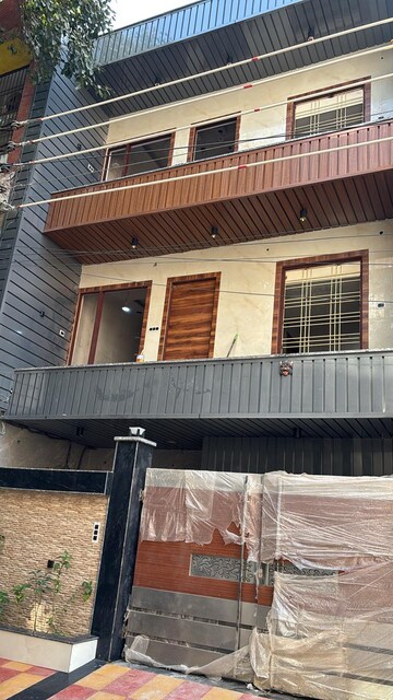 2 BHK Builder Floor – Exterior View View at Vasundhara Sector 1 - for Rent