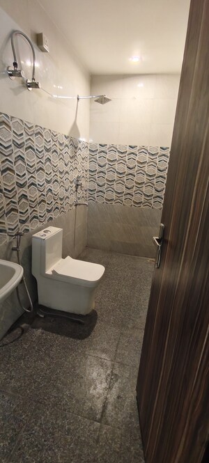 Attached Bathroom in 2 BHK Builder Floor at Sector 23 Dwarka – for Rent