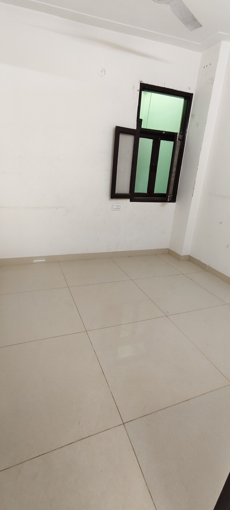 Room, sector 23 dwarka 2 Bedroom 650 Sq.Ft. Builder Floor In Sector 23 Dwarka Delhi 9473947