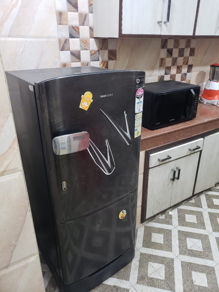 Kitchen, east of kailash 3 Bedroom 1800 Sq.Ft. Builder Floor In East Of Kailash Delhi 9473963