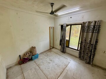 Bedroom in 2 BHK Apartment at Sindhi Society, Chembur – for Rent