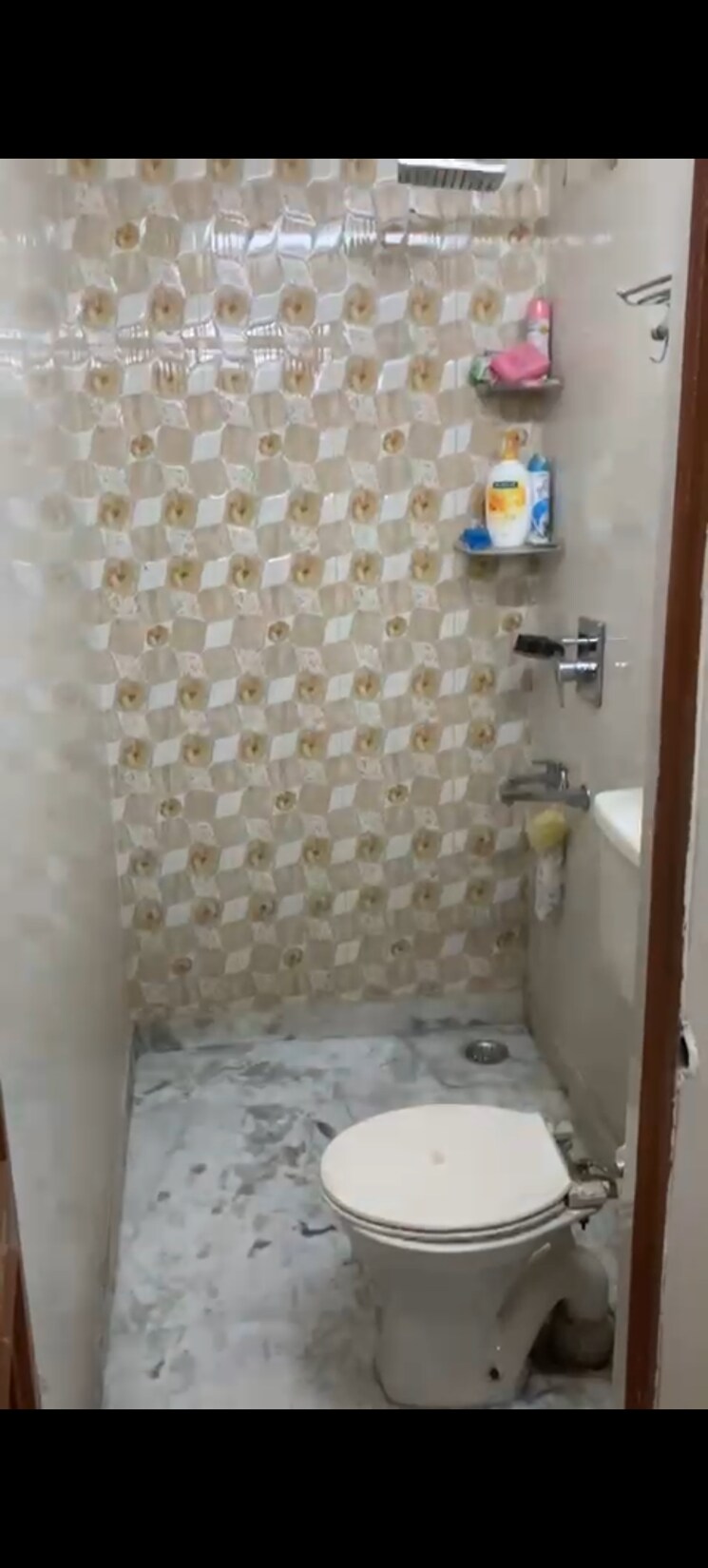 Bathroom, malviya nagar 2 Bedroom 100 Sq.Yd. Builder Floor In Malviya Nagar Delhi 9473970