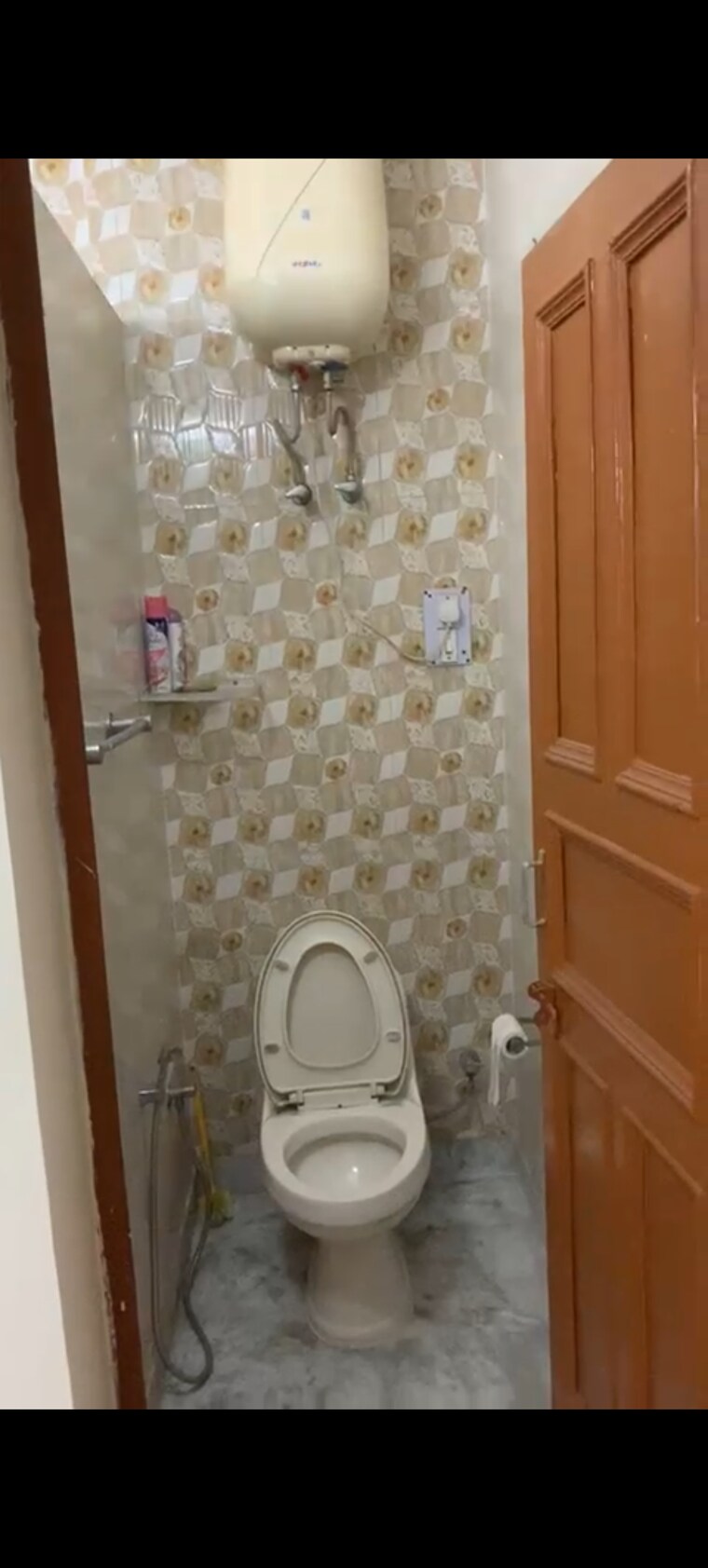 Bathroom, malviya nagar 2 Bedroom 100 Sq.Yd. Builder Floor In Malviya Nagar Delhi 9473970