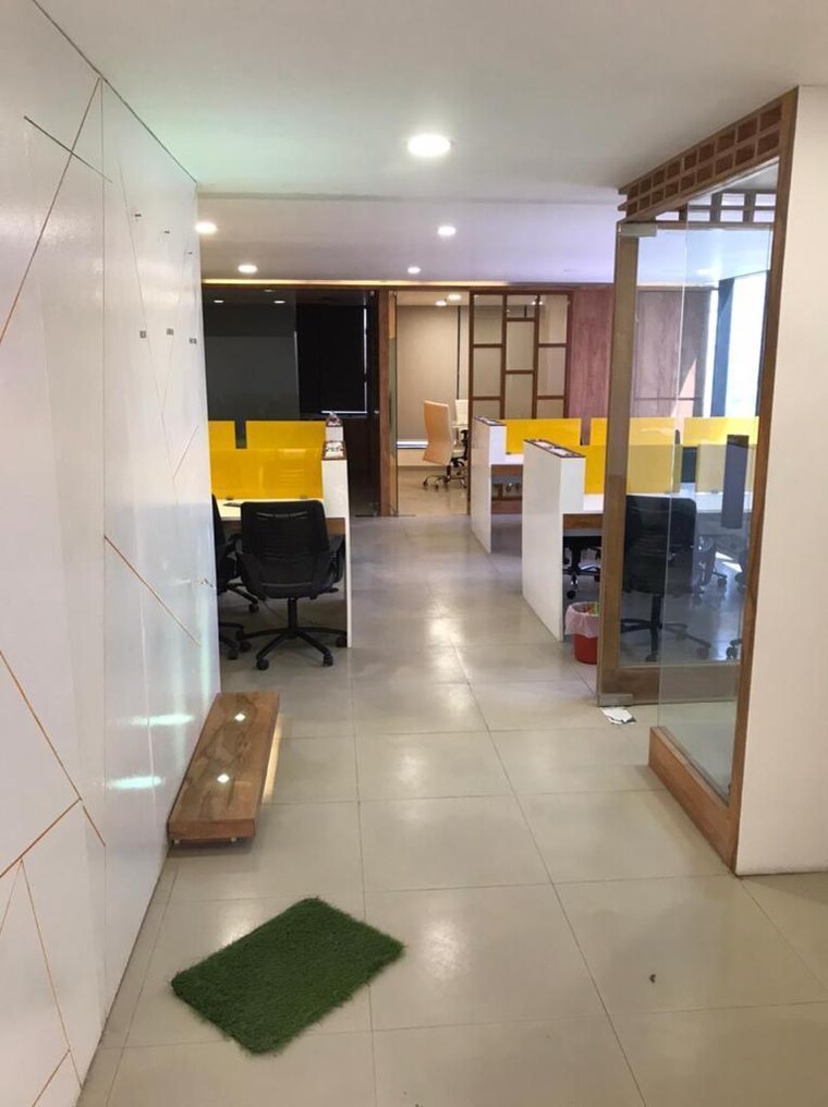 undefined, vijay nagar Commercial Office Space 1150 Sq.Ft. In Vijay Nagar Indore 9473989
