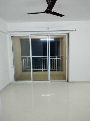 Room in 2 BHK Apartment at NG Vrundavan, Vishrantwadi – for Rent