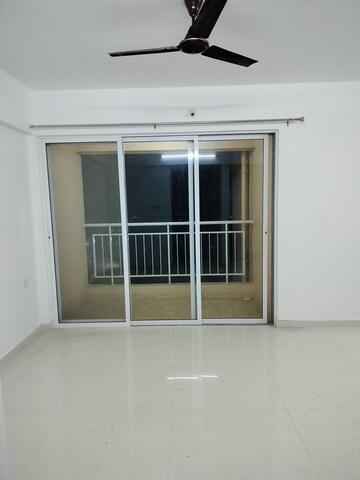 Room in 2 BHK Apartment at NG Vrundavan, Vishrantwadi – for Rent