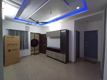 Room in 2 BHK Builder Floor at Kondapur – for Rent