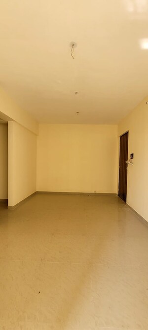  Shop For Rent in Gala One Panchpakhadi, Thane West
